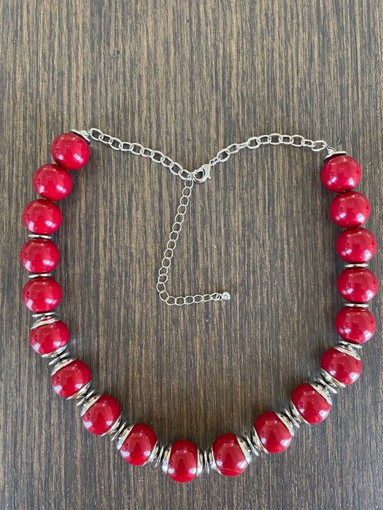 VINTAGE CHUNKY CHERRY RED & SILVER BEADED STATEMENT CHOKER NECKLACE - Picture 6 of 8